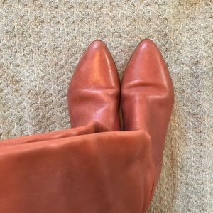 Leather Boots Size 7 reddish Brown